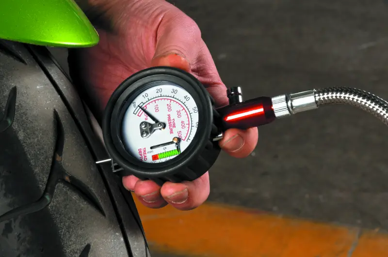 Bikemaster Tire Gauge 2-1 0-60 Psi 2