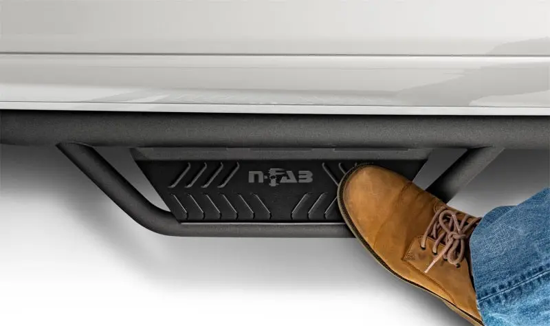 N-Fab Podium Lg 15-18 Gmc/Chevy Canyon/Colorado Crew Cab Srw - Tex. Black - Cab Length - 3In 1