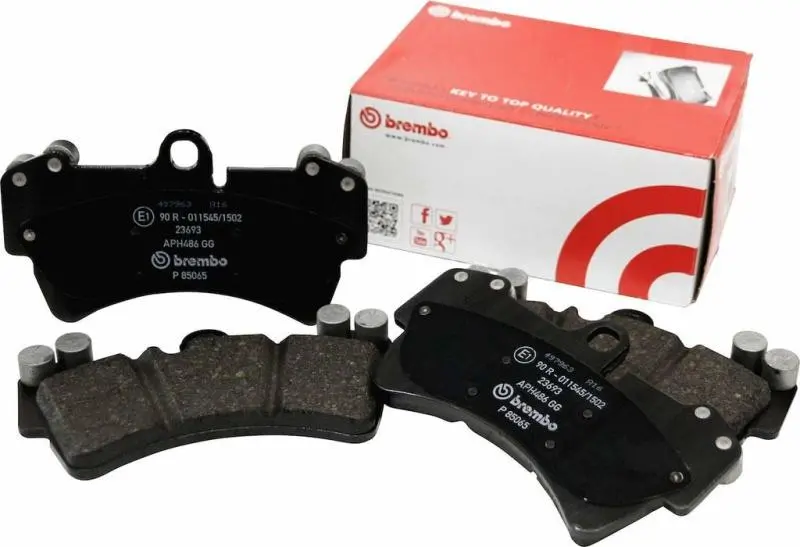 Brembo Front Brake Pads For 2017–2020 Mercedes-Benz C43 Amg — Low-Metallic Oe-Equivalent Performance 1