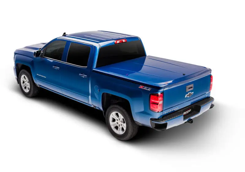 Undercover Lux Hard Tonneau Cover In Oxford White For 2015–2020 Ford F-150 (5.5' Bed) 1